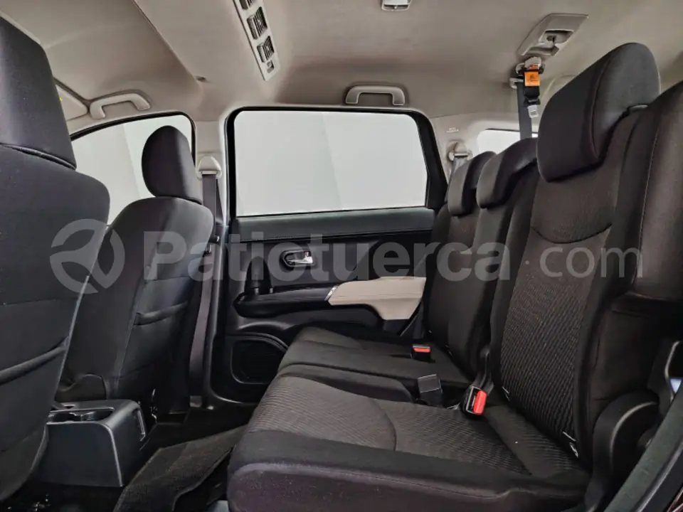 Foto 14 de Toyota Rush