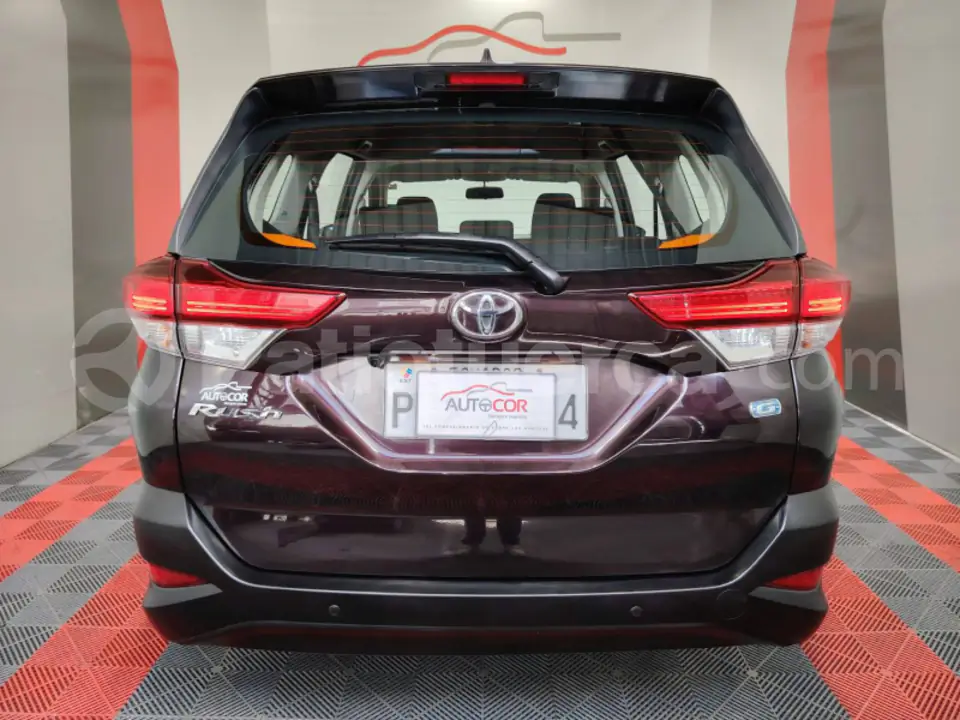 Foto 25 de Toyota Rush