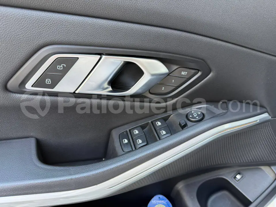 Foto 6 de BMW 330e Luxury