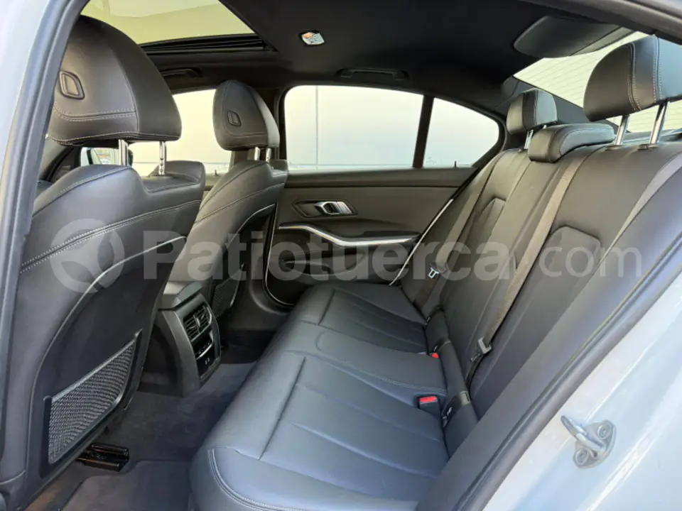 Foto 7 de BMW 330e Luxury
