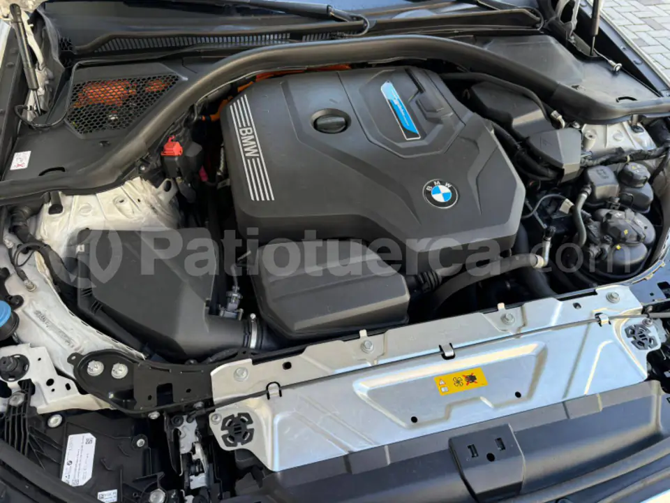 Foto 8 de BMW 330e Luxury
