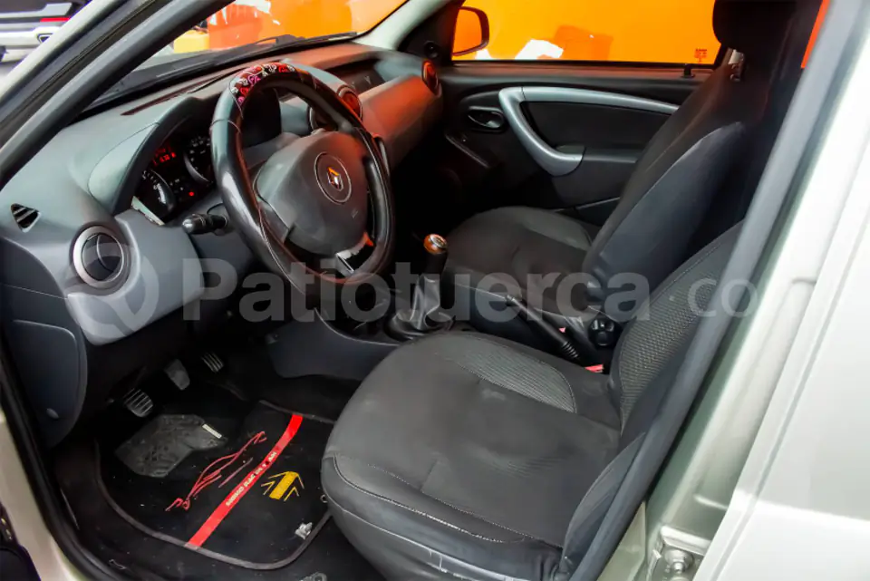 Foto 7 de Renault Duster Expression