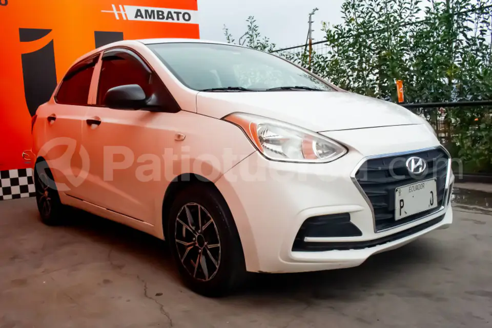 Foto 2 de Hyundai GRAND I10 GLS