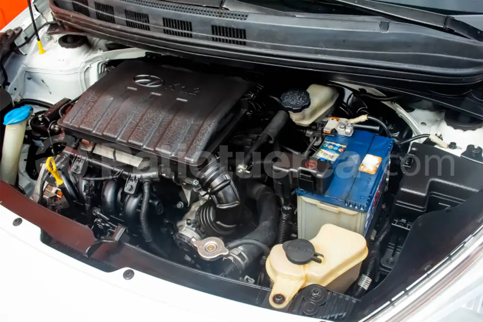 Foto 9 de Hyundai GRAND I10 GLS