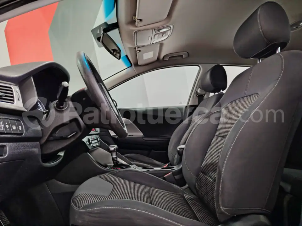 Foto 10 de Kia NIRO Hibrido