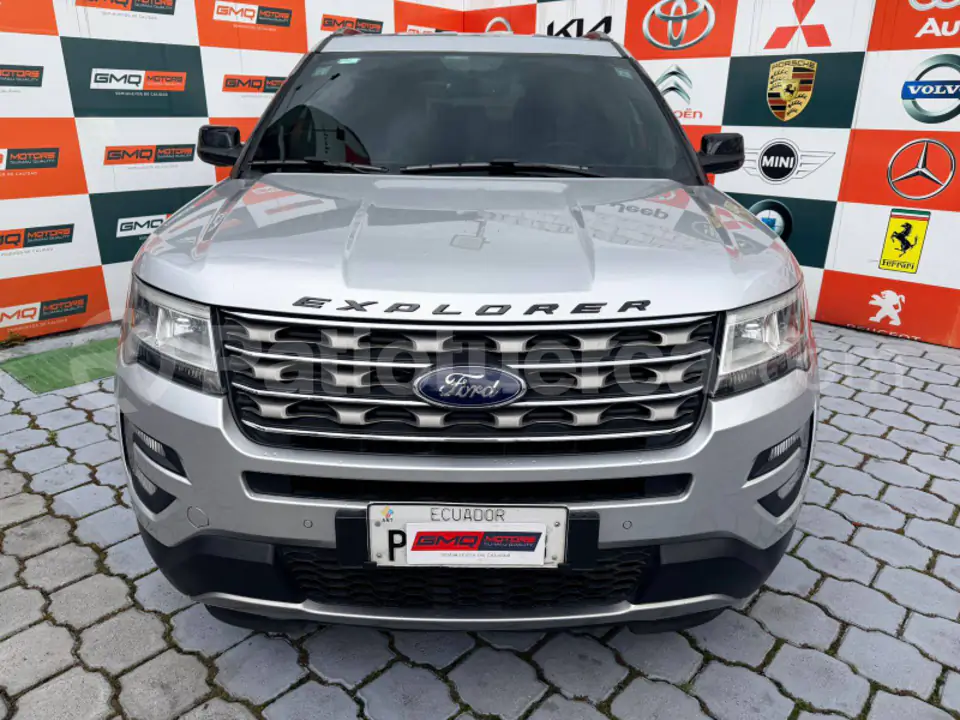 Foto 1 de Ford Explorer XLT