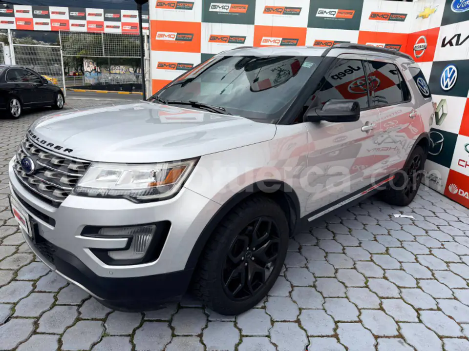 Foto 2 de Ford Explorer XLT