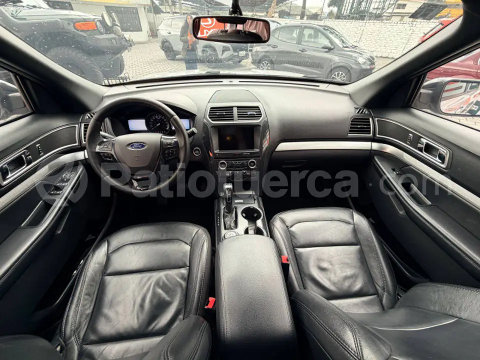 Foto 9 de Ford Explorer XLT