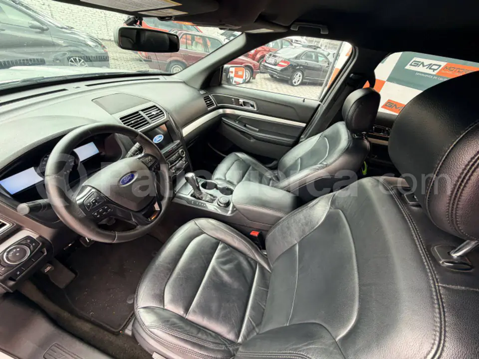 Foto 11 de Ford Explorer XLT