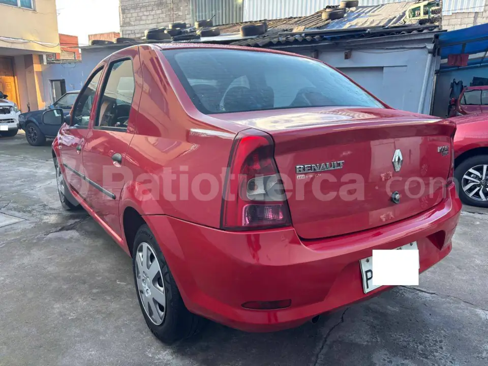 Foto 9 de Renault Logan