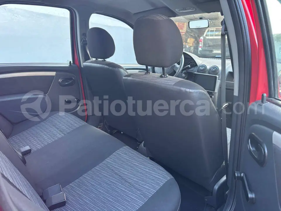 Foto 16 de Renault Logan