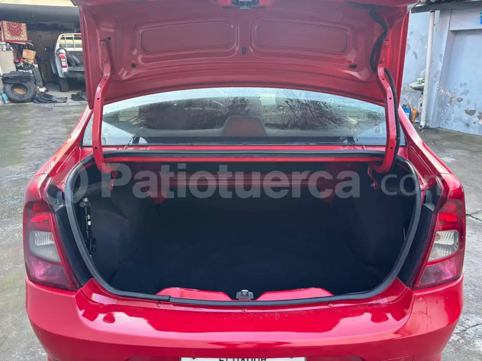 Foto 20 de Renault Logan