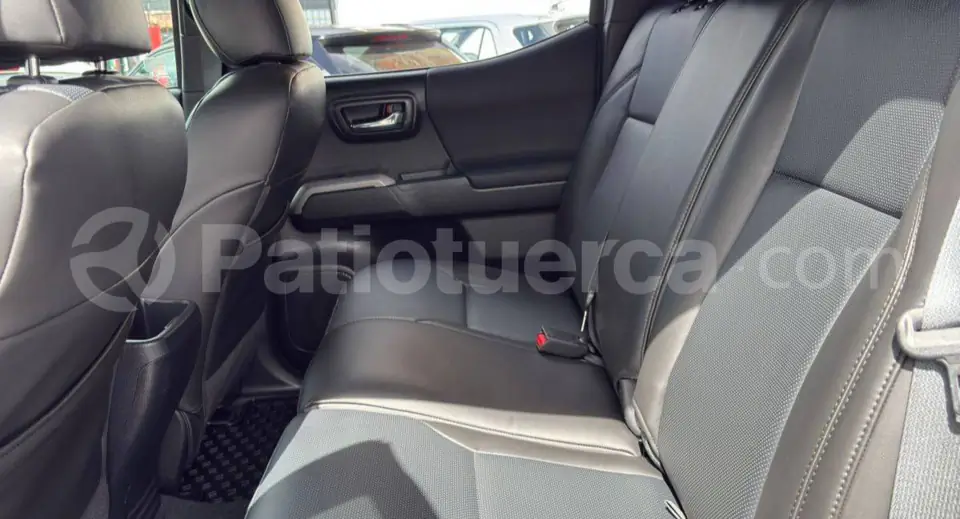 Foto 13 de Toyota Tacoma