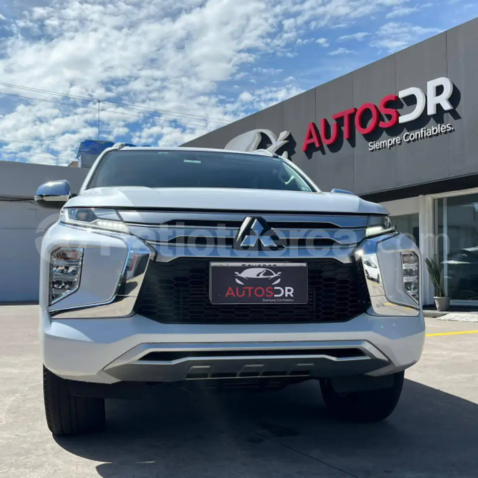 Foto 3 de Mitsubishi Montero Sport