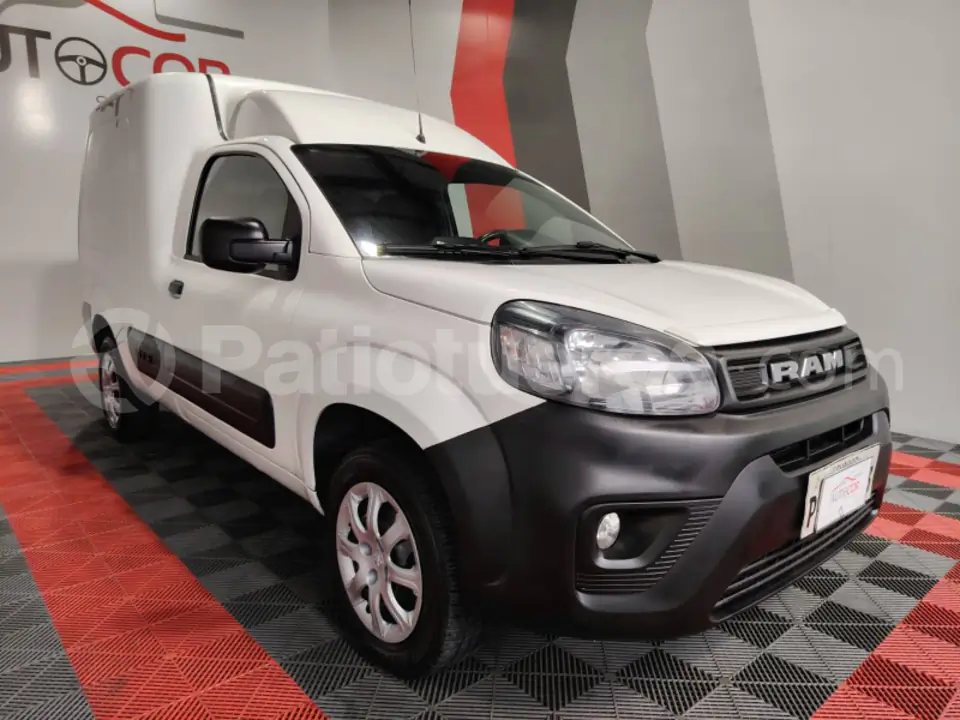 Foto 4 de Ram RAM 700 SLT