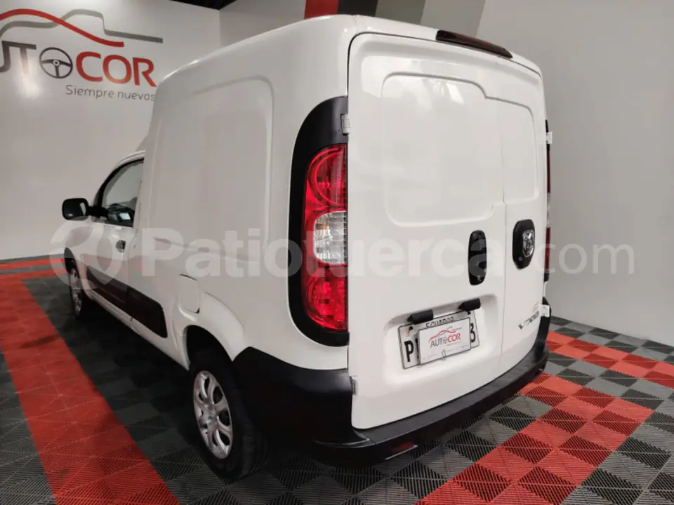 Foto 7 de Ram RAM 700 SLT