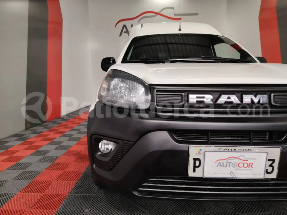 Foto 8 de Ram RAM 700 SLT