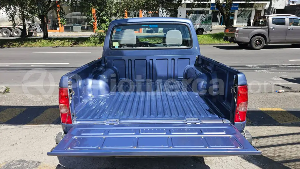 Foto 9 de Mazda B2200 CD