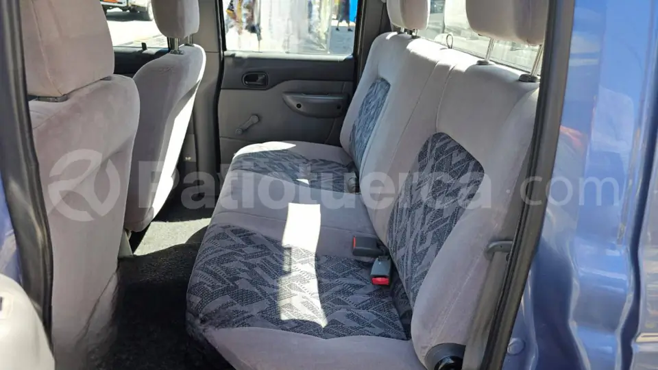 Foto 15 de Mazda B2200 CD