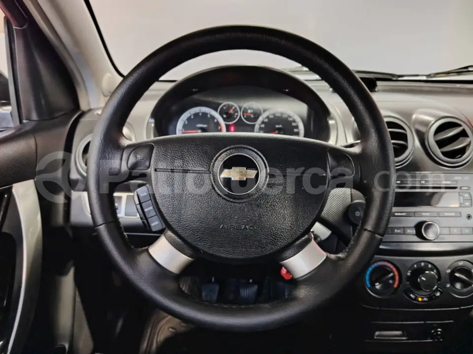 Foto 17 de Chevrolet Aveo Emotion