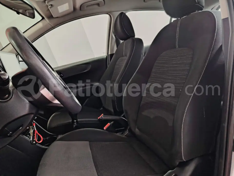 Foto 10 de Kia PICANTO LX