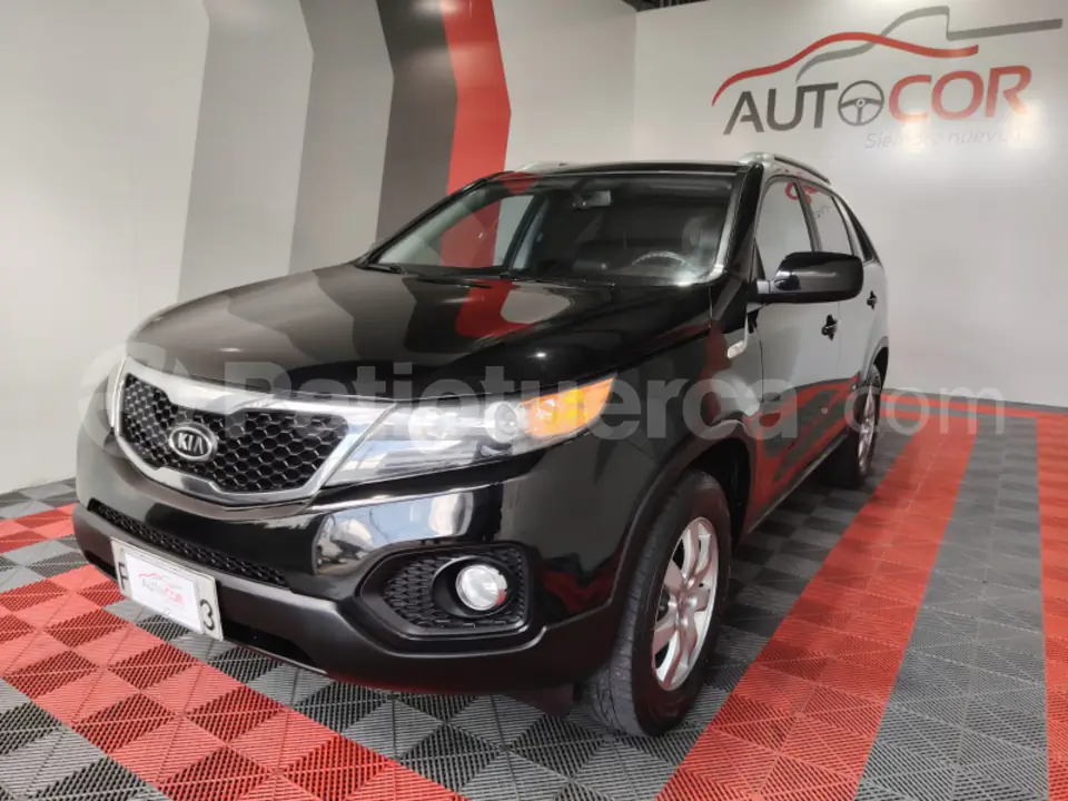 Foto 3 de Kia SORENTO GLS