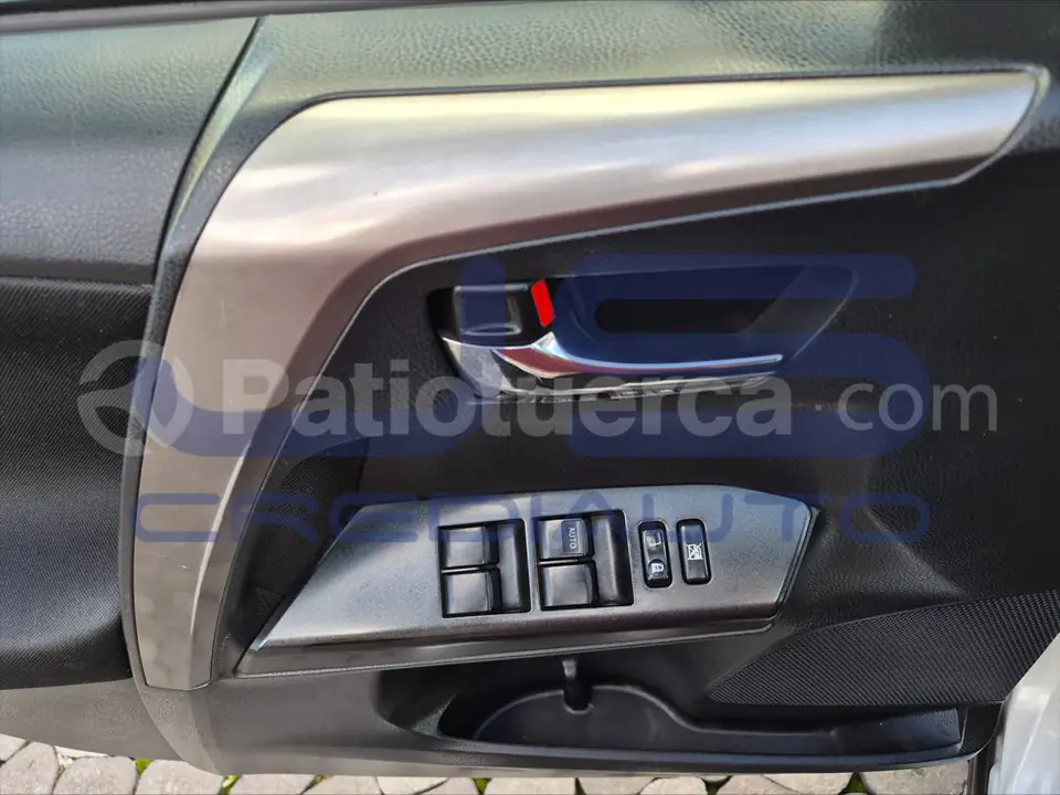 Foto 10 de Toyota NEW RAV4 2.5