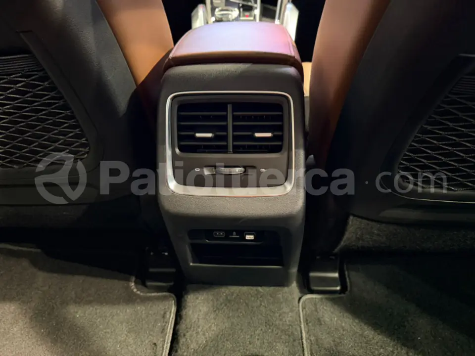 Foto 19 de Geely AZCARRA HYBRID