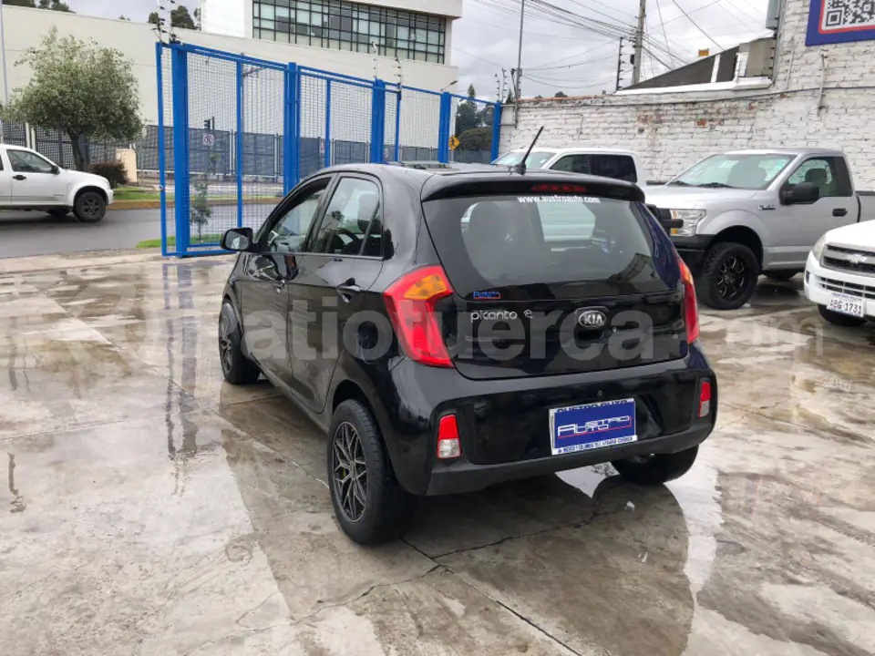 Foto 3 de Kia Picanto LX AC