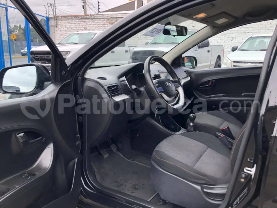 Foto 7 de Kia Picanto LX AC