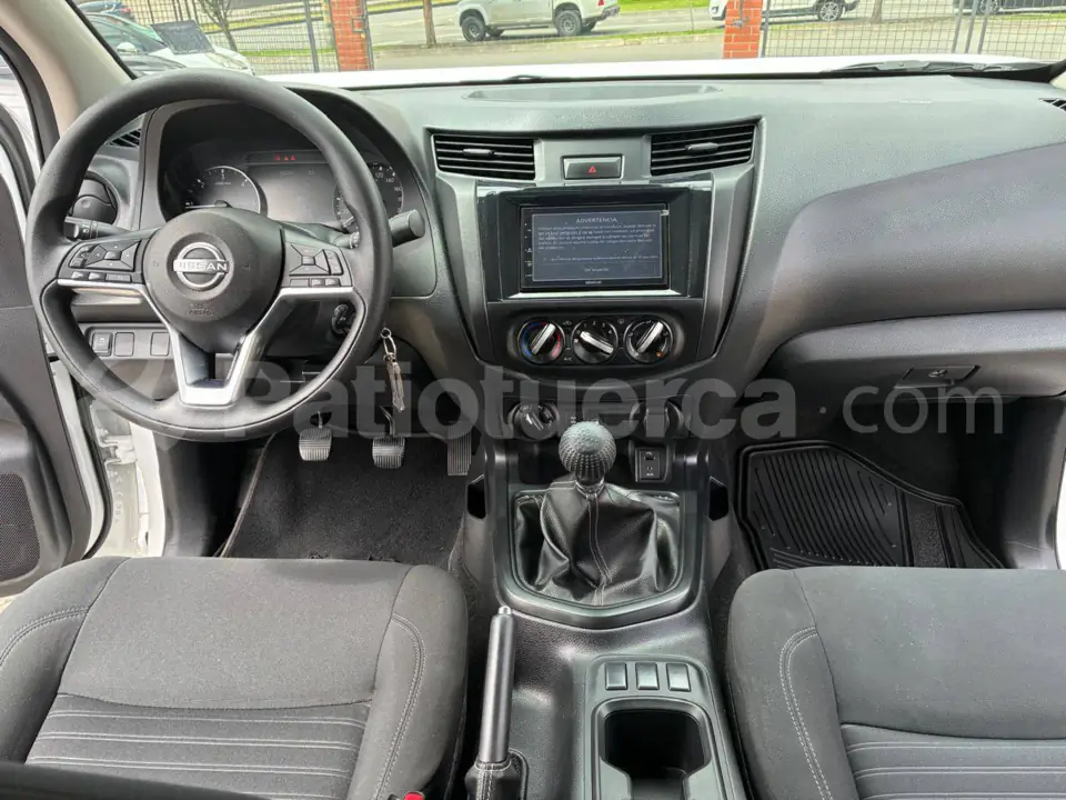 Foto 14 de Nissan Frontier SE