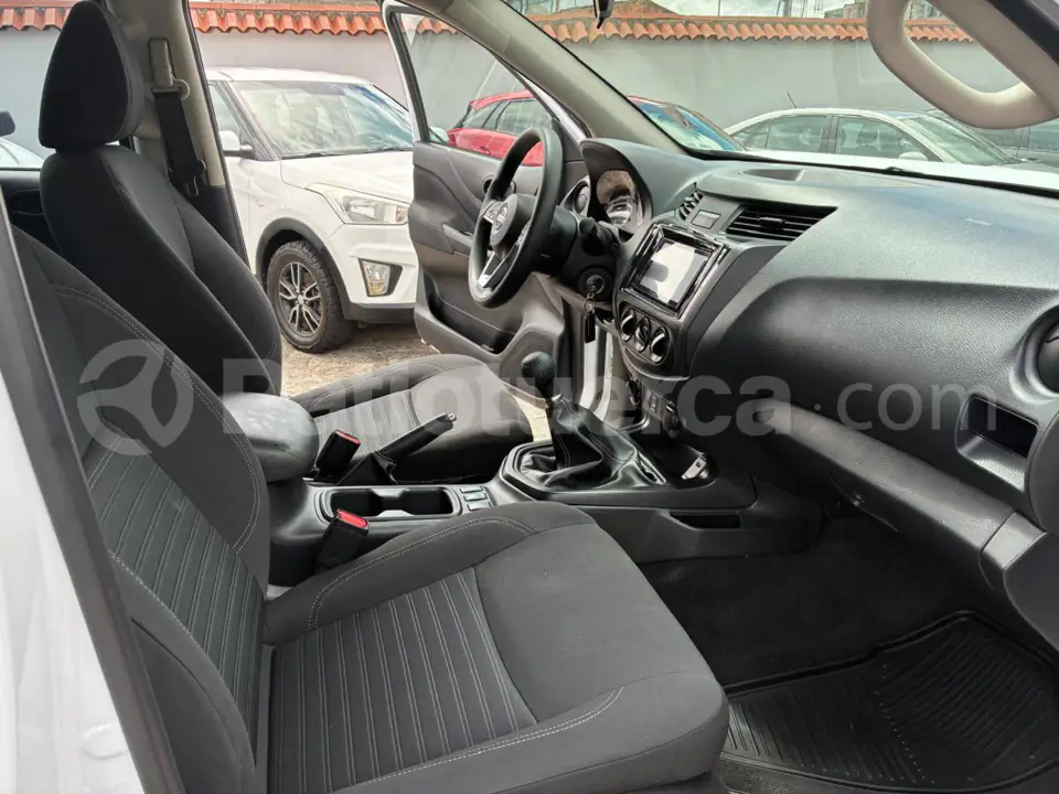 Foto 15 de Nissan Frontier SE