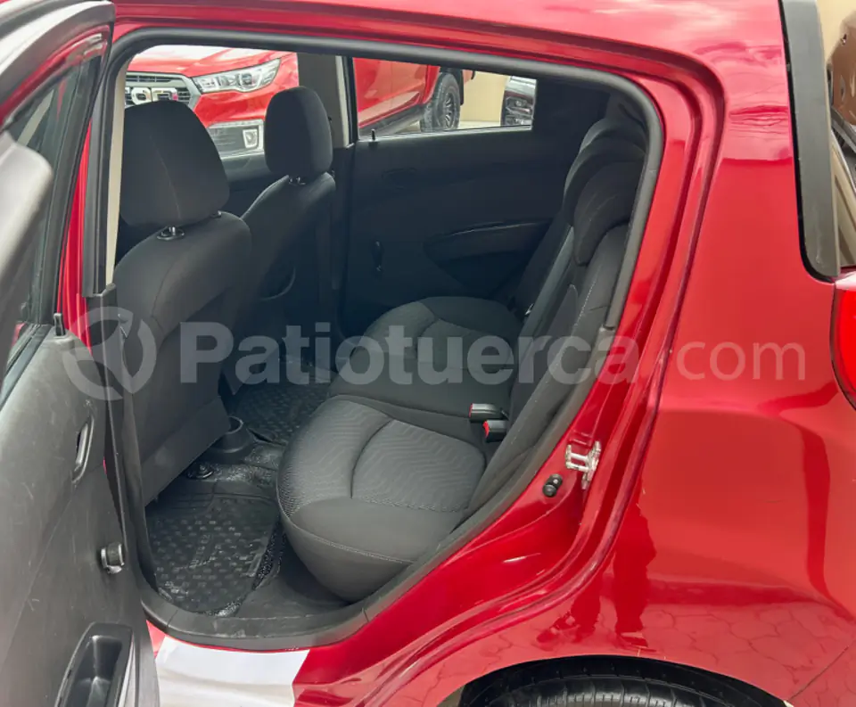 Foto 8 de Chevrolet Spark GT