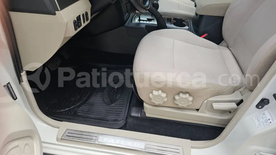 Foto 17 de Mitsubishi Montero Blister