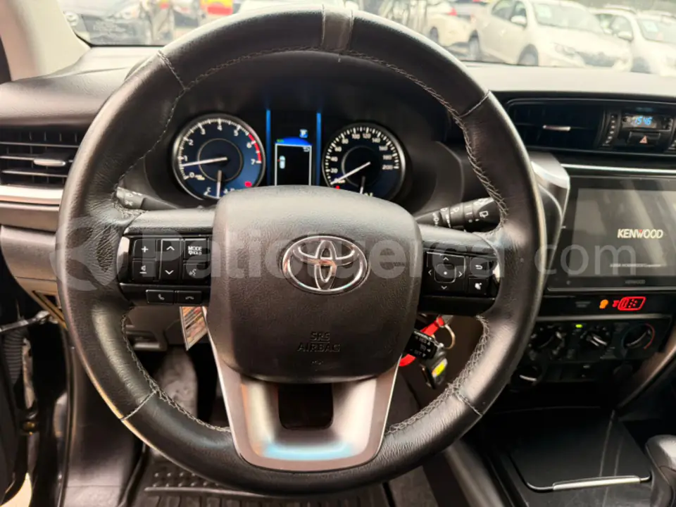 Foto 11 de Toyota Fortuner 2.7