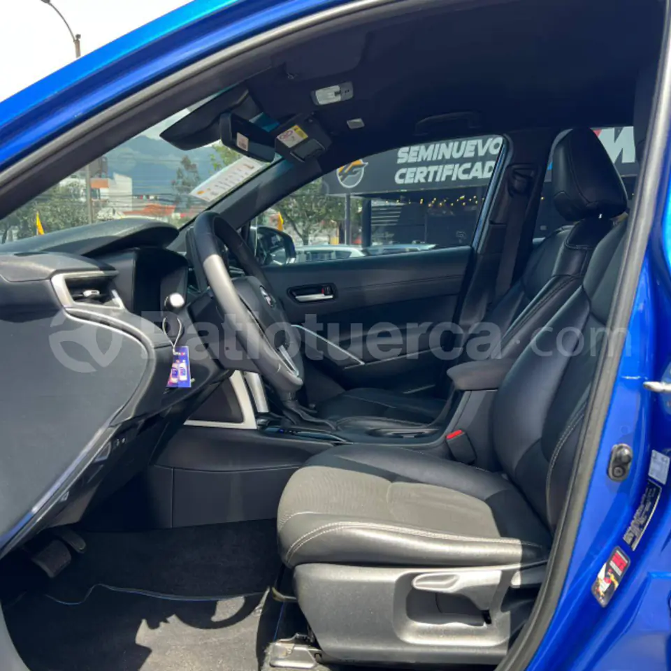 Foto 4 de Toyota Corolla Cross Mid