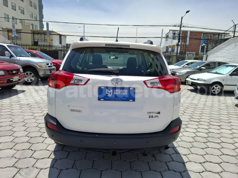 Foto 12 de Toyota NEW RAV 4