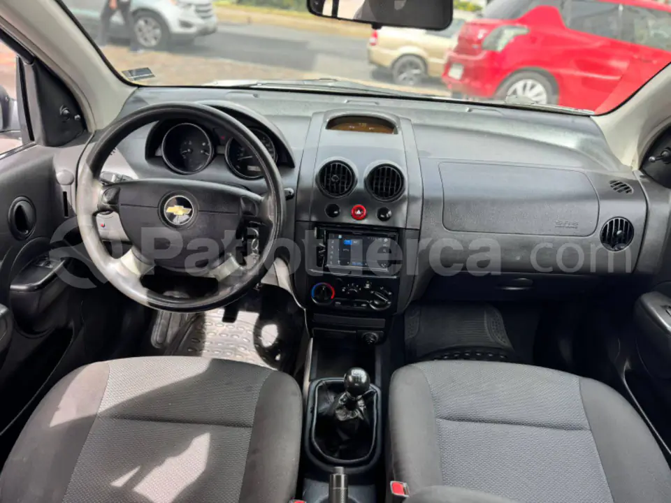 Foto 13 de Chevrolet Aveo Family