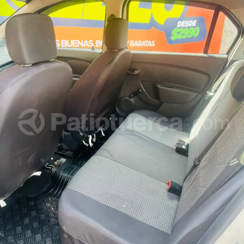 Foto 6 de Renault Logan