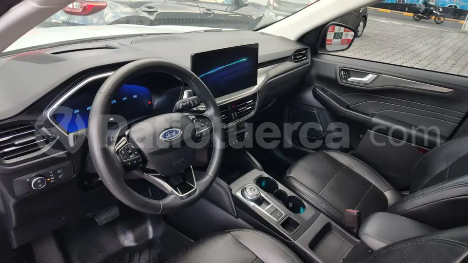 Foto 13 de Ford Escape Titanium