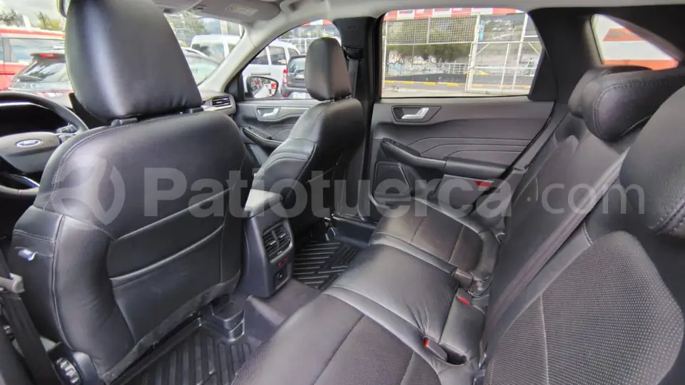 Foto 15 de Ford Escape Titanium