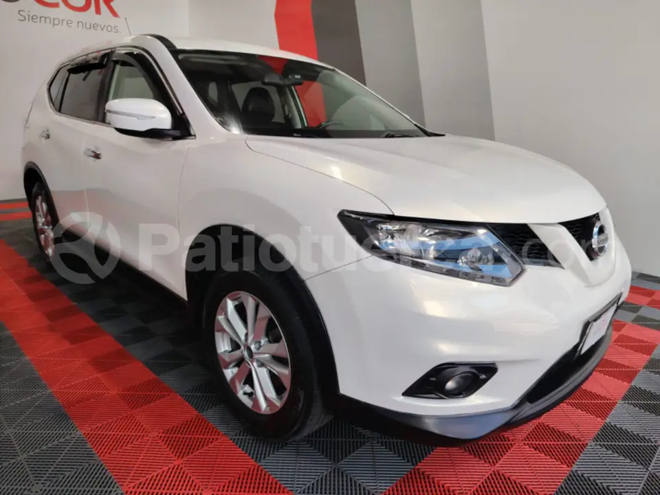 Foto 3 de Nissan XTRAIL SENSE