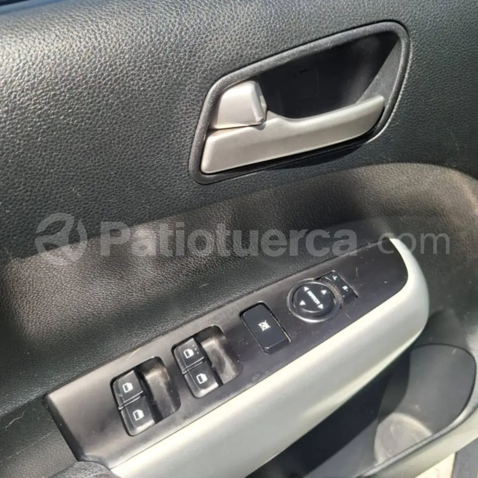 Foto 9 de Kia PICANTO EX