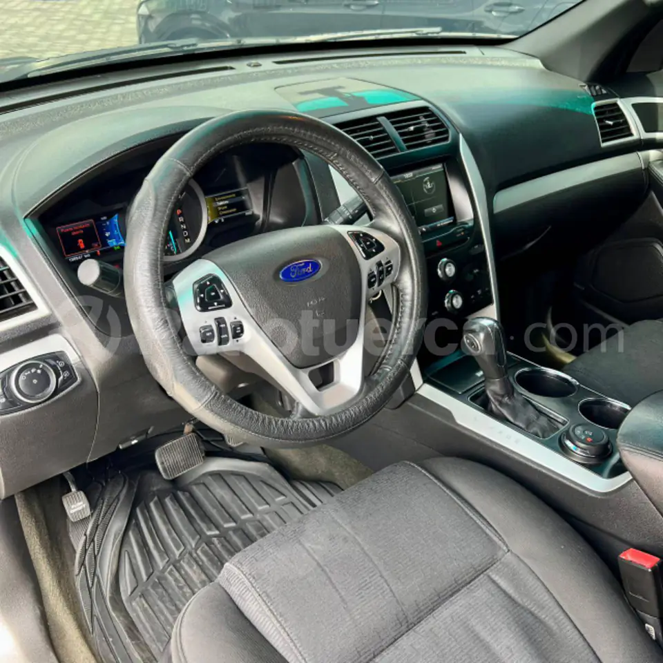 Foto 3 de Ford Explorer Base