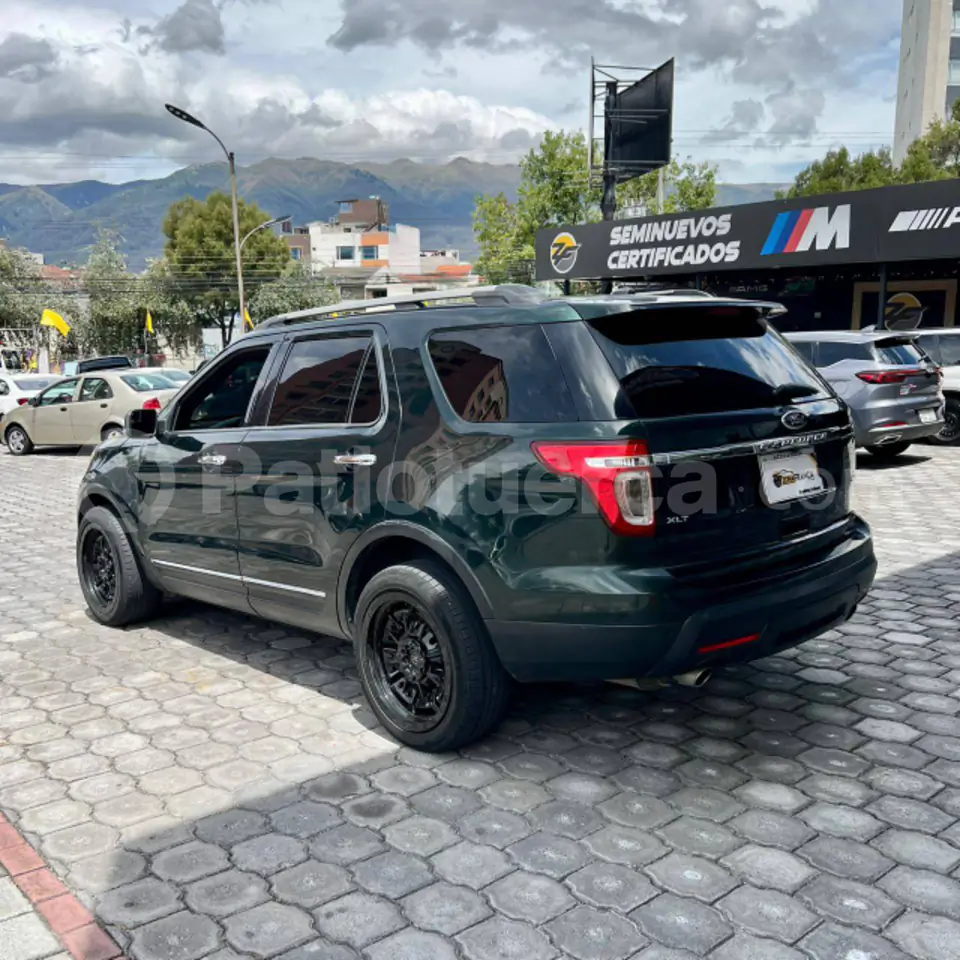 Foto 9 de Ford Explorer Base