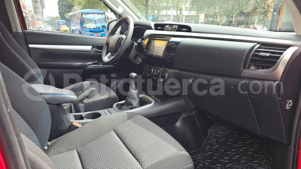 Foto 14 de Toyota NEW HILUX 2.4 CD 4X4