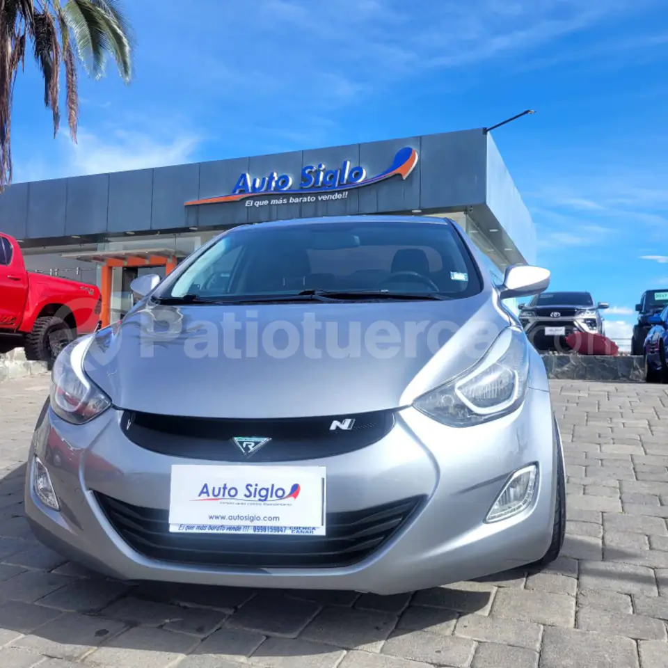 Foto 2 de Hyundai Elantra