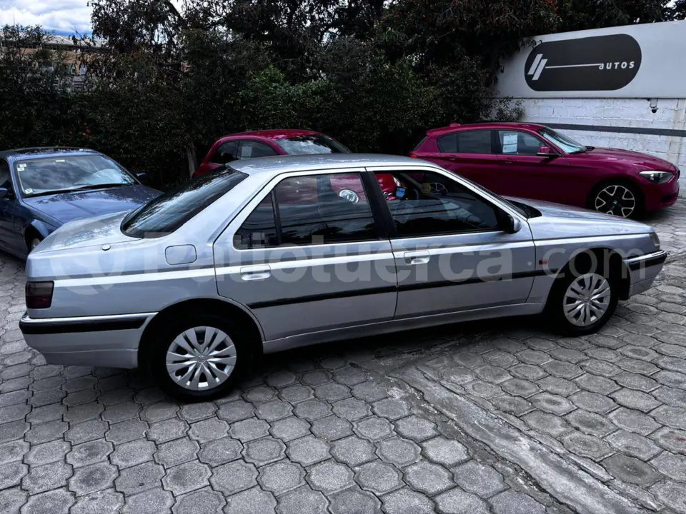 Foto 4 de Peugeot Berlina 605 SV 3.0