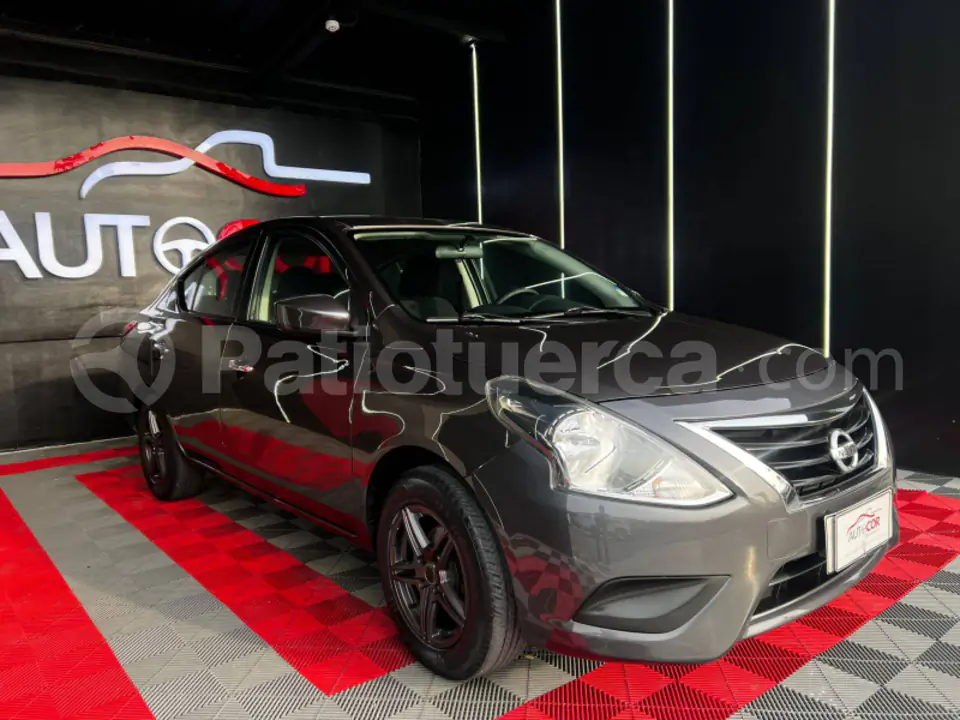 Foto 5 de Nissan Versa Sense