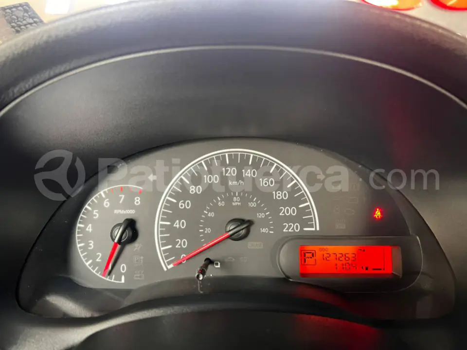 Foto 19 de Nissan Versa Sense